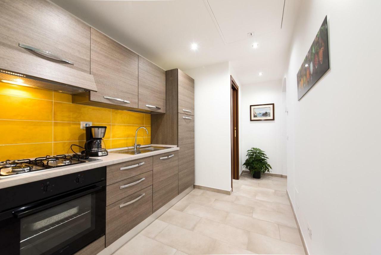 Circus Maximus N 1-At 400M Metro Apartment Rome Exterior photo